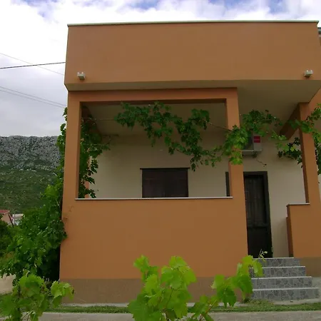 Zagor Apartmán Kaštela